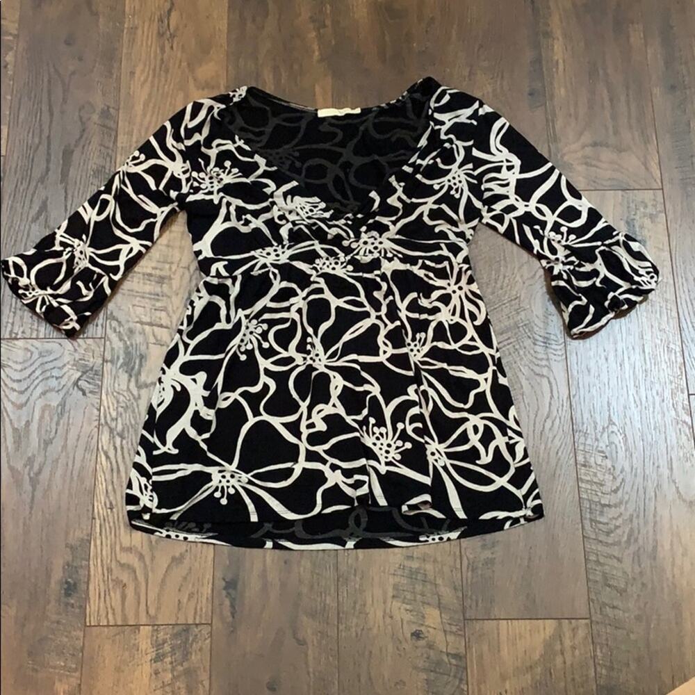 Anthro Weston Wear floral black and gray top